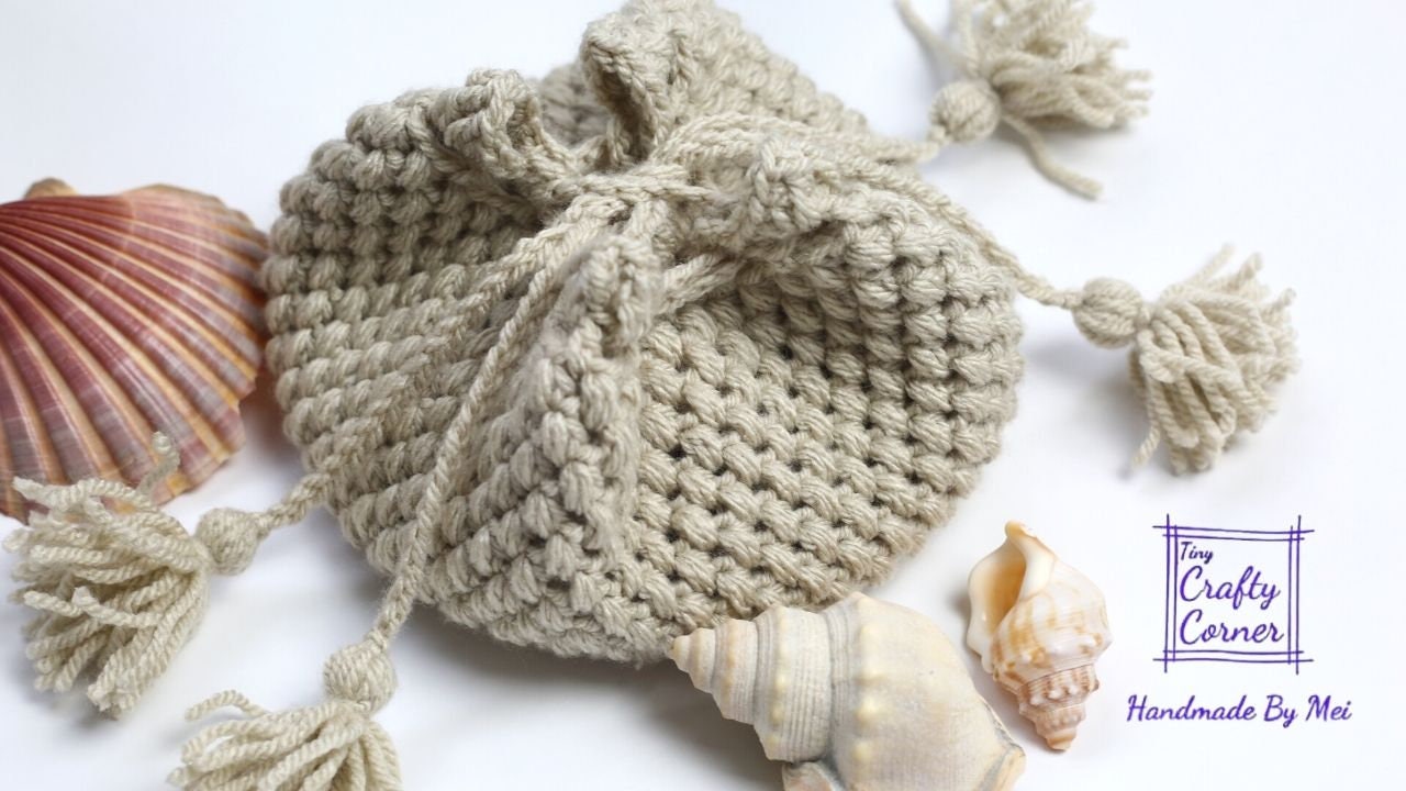 26 Crochet Makeup Bag Patterns with Clutches, Pouches, and Holders 12 Crochet Pattern Mini Pouch