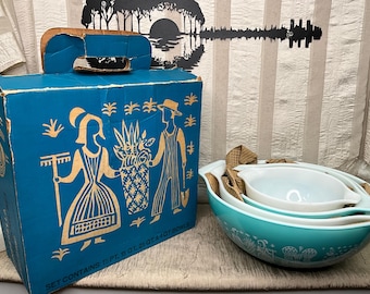 Vintage Pyrex Butterprint Cinderella Bowls: Turquoise & White Nesting Set - New in Box