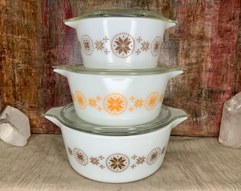 Vintage Pyrex Town and Country Casserole Set, 3 casseroles, 3 lids, Cross Stitch Pattern, 475, 474, 473