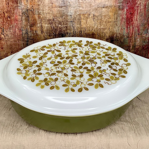 Vintage Pyrex Verde Olive 045 2.5 Quart Casserole, Olive Pattern, Avocado Green