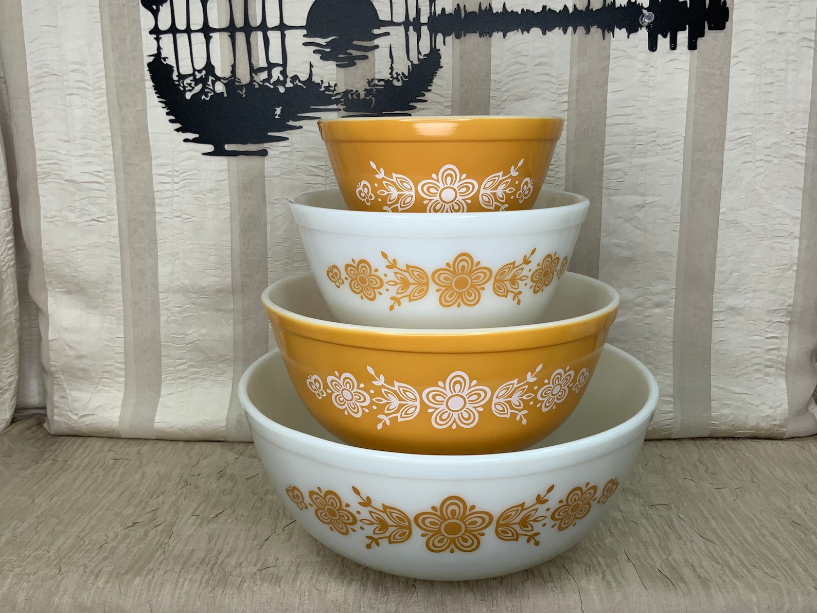 Vintage Pyrex Butterfly Gold Mixing Bowls Set of 4 Nesting Etsy