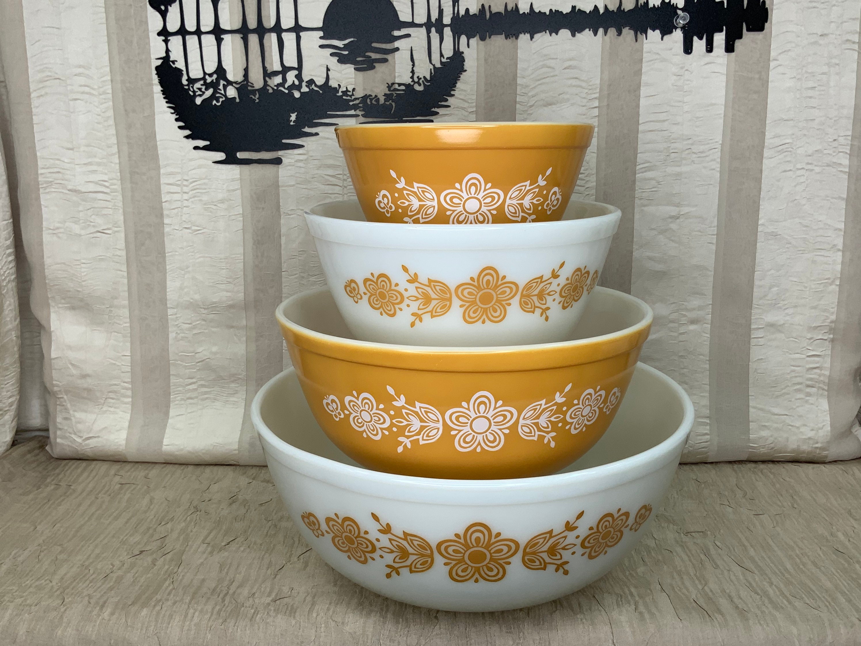 Vintage Pyrex Butterfly Gold Cinderella Nesting Full Set Mixing Bowls