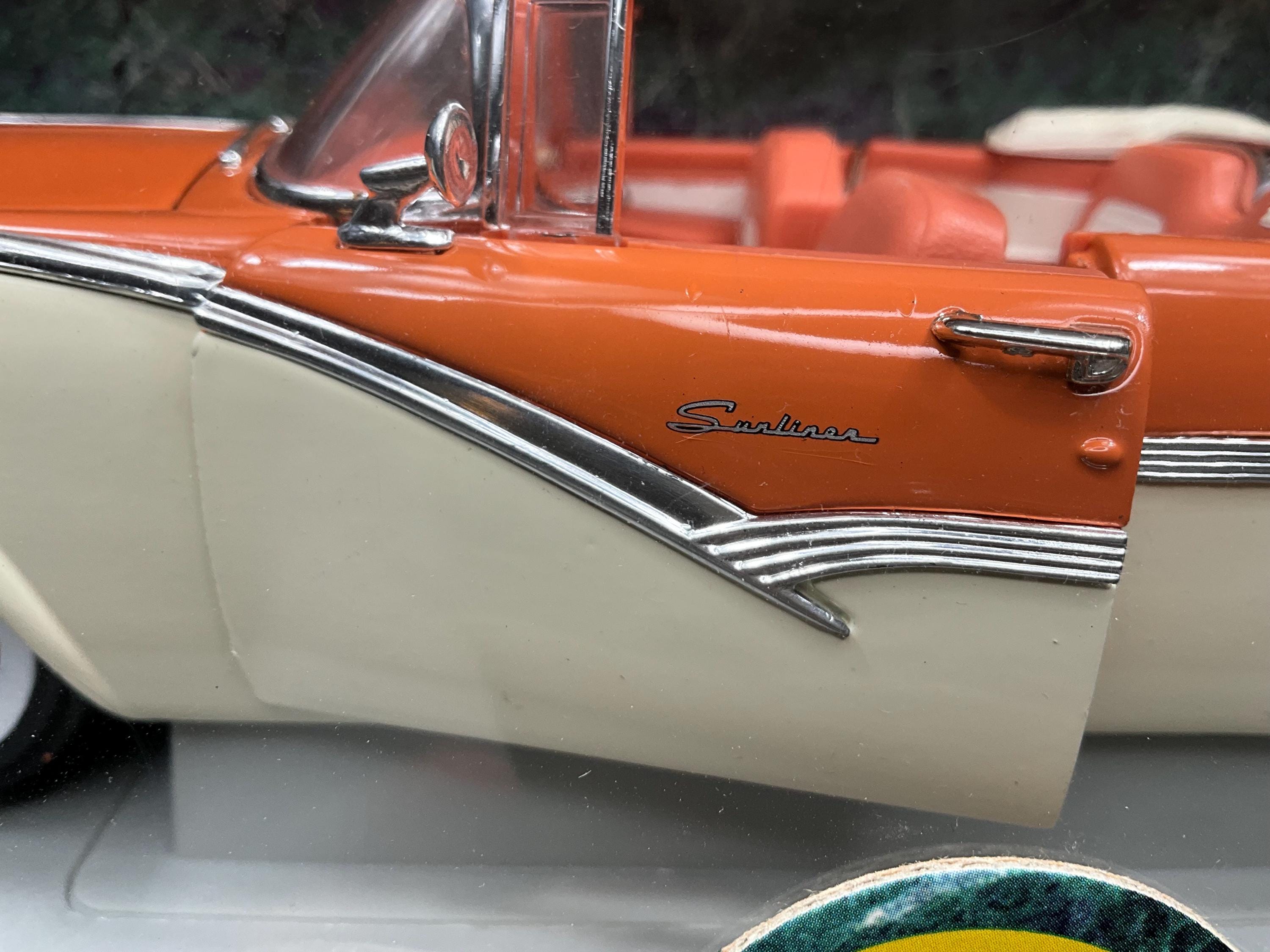 1956 Ford Sunliner Diecast: Mandarin Orange & White, 1/18