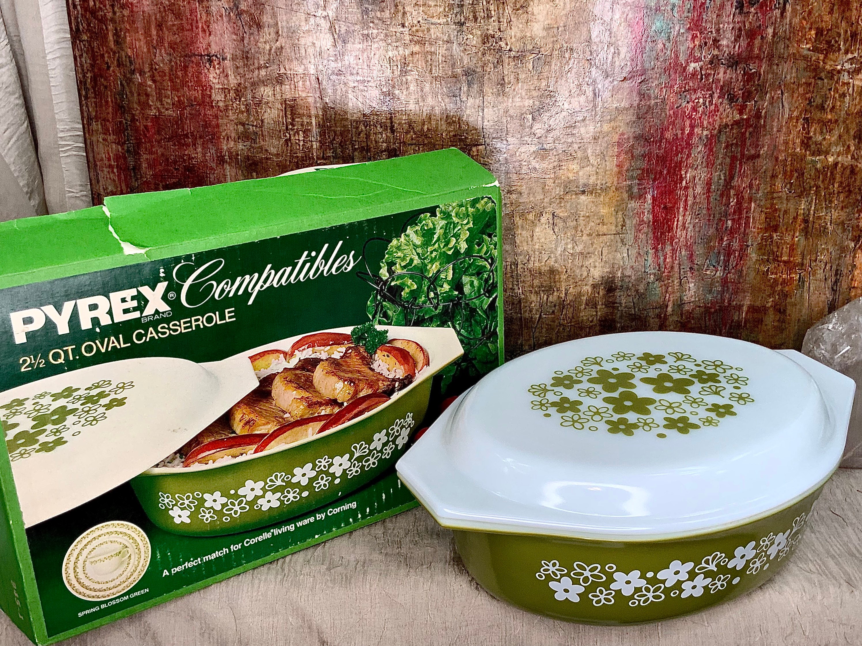 Vintage Pyrex Spring Blossom Green New in Box 480-1 Casserole Set, Set of 3  With Lids, 475, 474, 473 