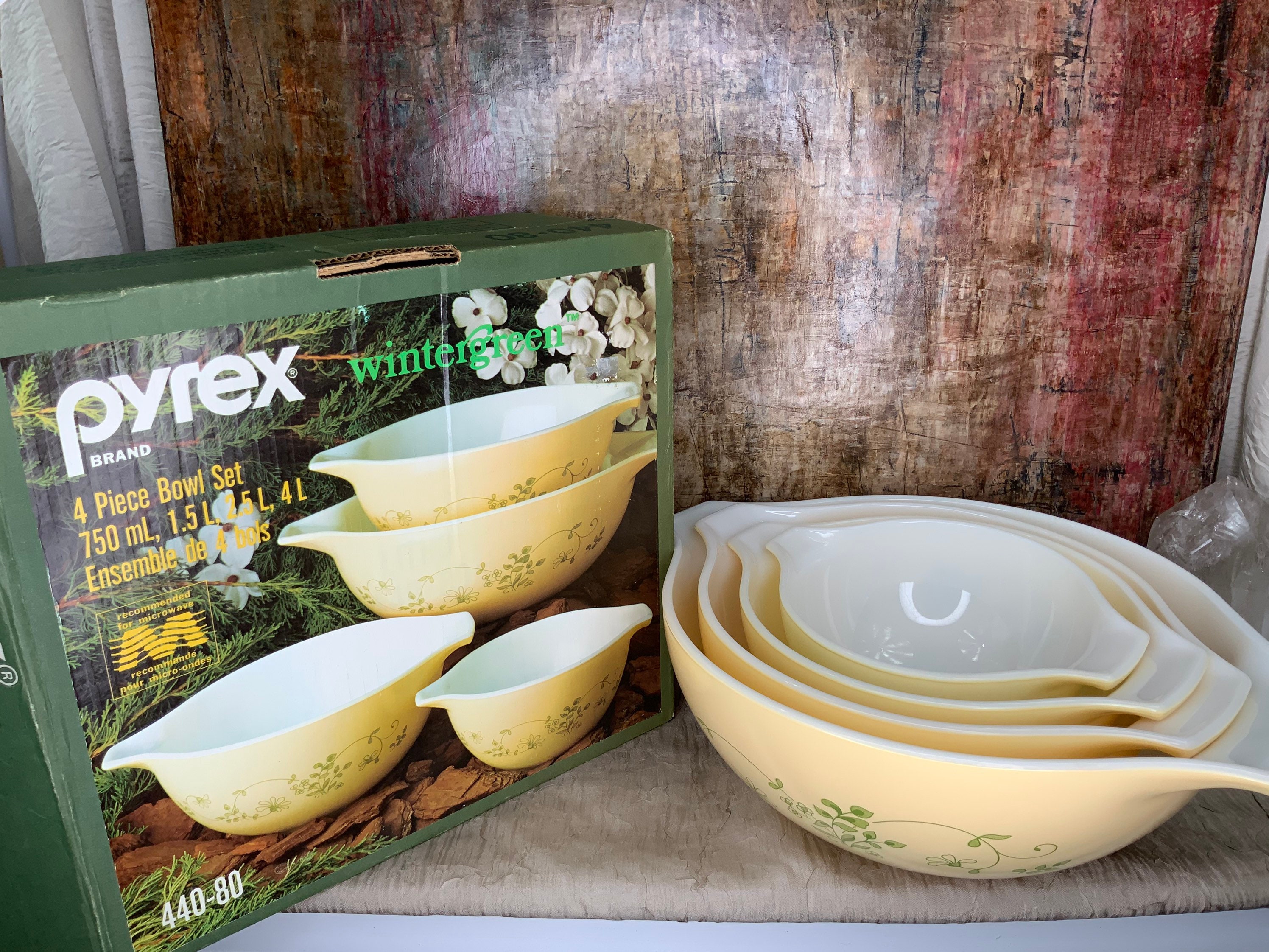 Vintage Pyrex Wintergreen canada Shenandoah USA New in Box Cinderella Set of 4 Mixing Bowls Nesting Bowls 80s Kitchen Etsy Canada
