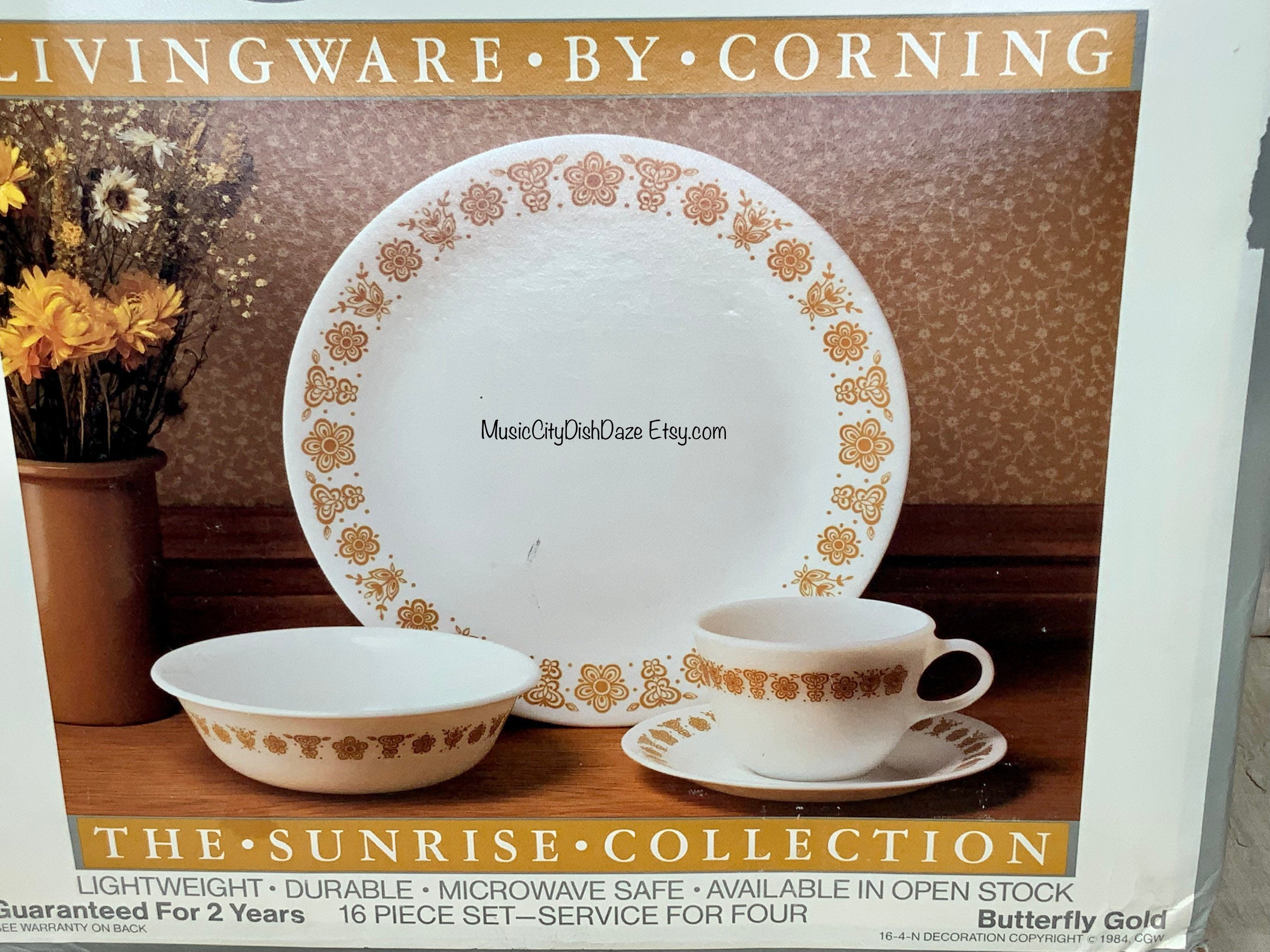 コレール バタフライゴールド 食器32￼点セット Vintage Corelle Butterfly Gold New In Original Box, 16 Piece