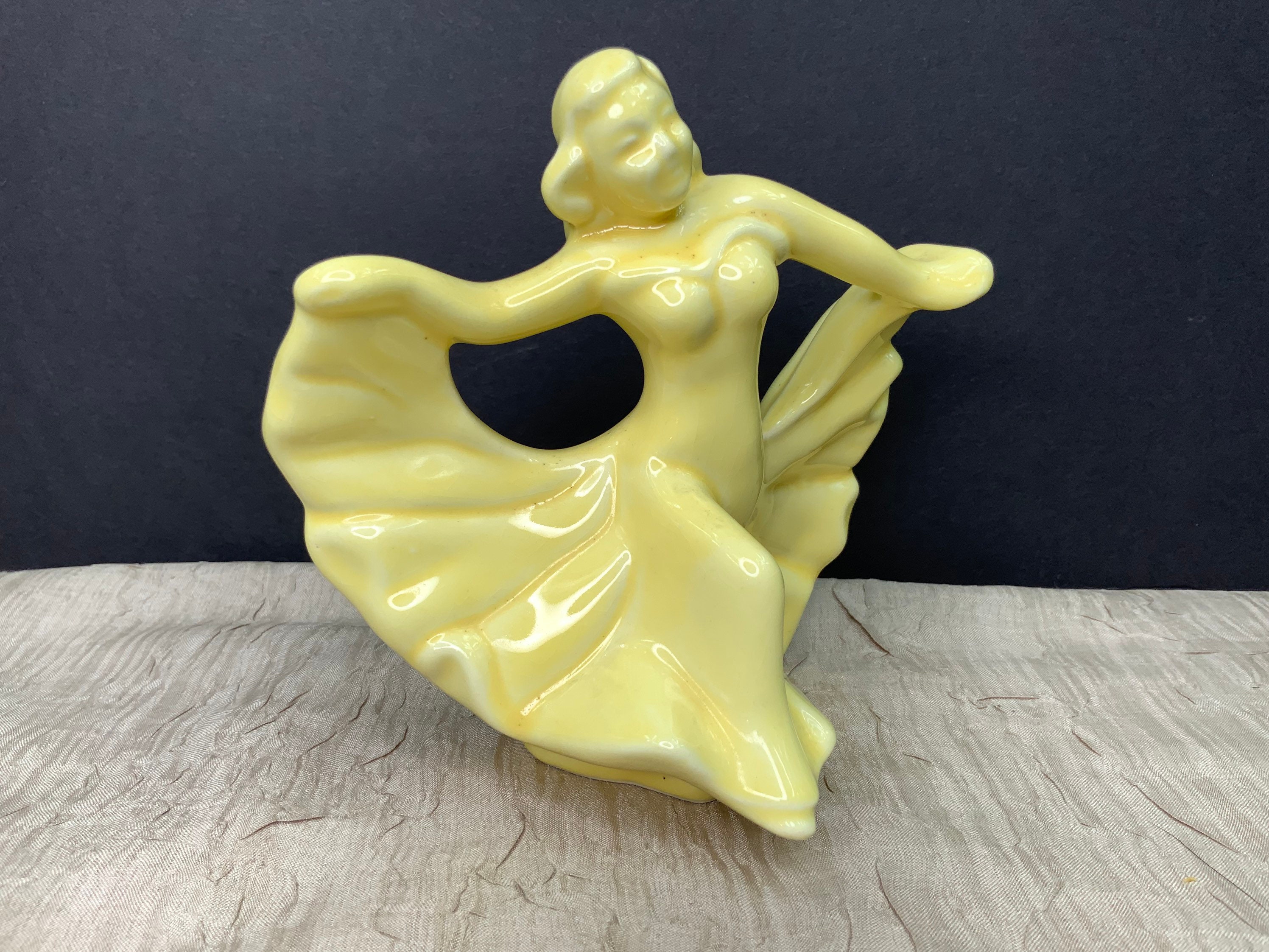 Fiestaware top dancing lady