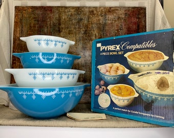 Pyrex - 米軍 実物 OLD PYREX デザートプレート① Rare JAJ Pyrex Snowflake Pyrex Gaiety Range Casserole