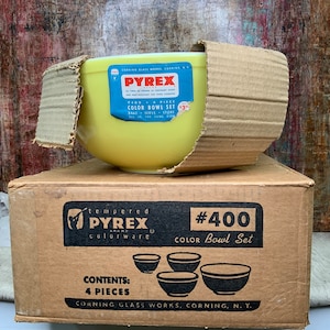 Vintage Pyrex Primary Mixing Bowl Set of 4, New In Box, Never Used, Simple Backstamp, Circa 1951-1953, Mixing, Nesting Made in USA