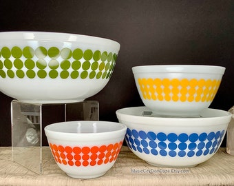 Vintage Pyrex Dots Mixing Bowls, Complete 4 Piece Set, Nesting Bowls, Green Dots,  Blue Dots, Yellow Dots, Orange Dots, Mod Kitchen