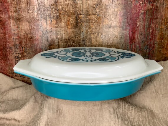 Vintage Pyrex Horizon Blue Divided Casserole With Lid Apollo 11 Divided Casserole Blue Flowers 60s Kitchen Blue Floral Pattern Etsy Canada