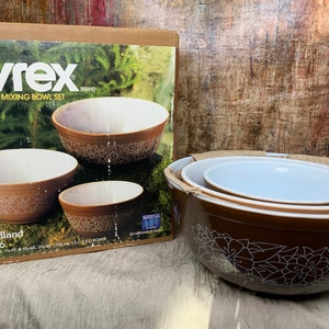 Vintage Pyrex Woodland New In Box Mixing Bowls, Set of 3, Nesting Bowls, Brown Beige