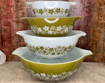 Pyrex Spring Blossom, New In Box, Set of 4 Cinderella Mixing Bowls, Spring Blossom Green, Vintage Cinderella Bowls, Never Used, Made in USA
