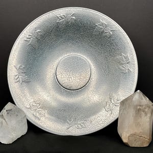 Vintage West Bend Aluminum Large Fruit Bowl, Embossed Grapes, Light Weight 14” Bowl, Party Bowl, Holiday Decor, Salad Serving, Grapes/Leaves