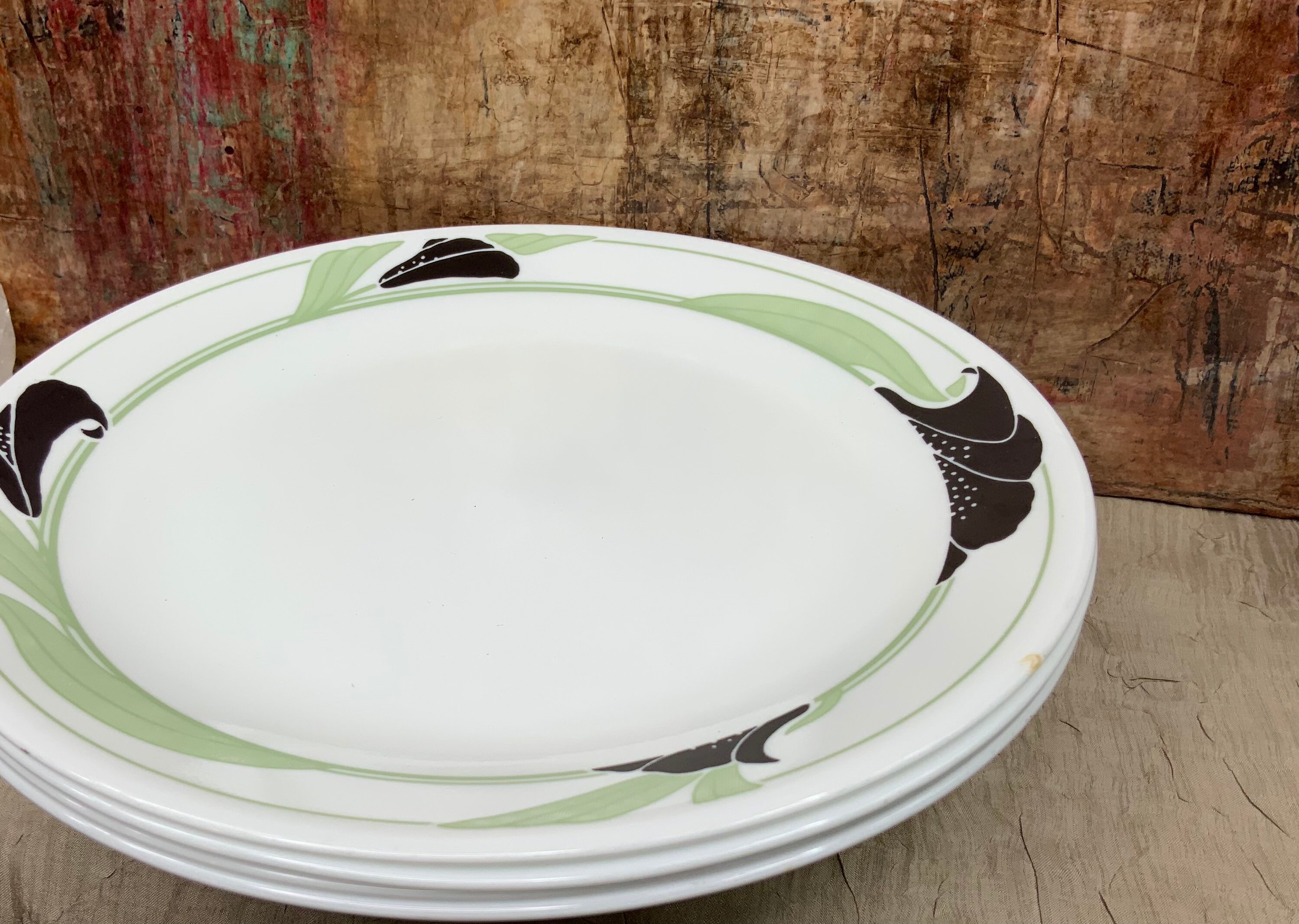 Vintage Corelle Black Orchid Dinnerware 20 Piece Set for 4 Etsy UK