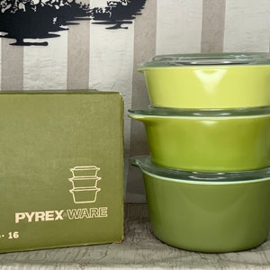 Vintage Pyrex Verde New In Box 470-16 Casseroles, Set of 3 With Clear Lids,  471 472 473 Avocado, Line Green, Yellow Green, Made in USA