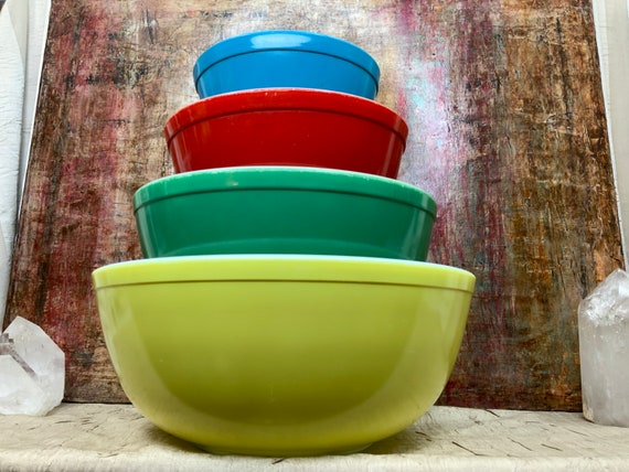 Vintage Pyrex Primary Color Mixing Bowls Set of 4 Yellow Green