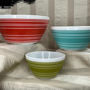 Pyrex Vintage Charm Bowls - Etsy