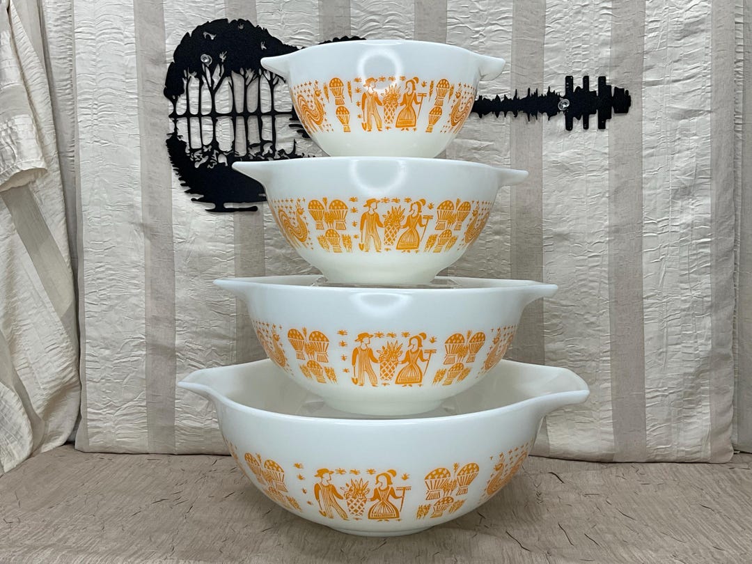 Vintage Pyrex Pumpkin Butterprint Cinderella Mixing Bowls, Set of