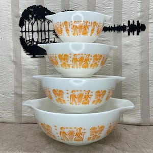 Vintage Pyrex Pumpkin Butterprint Cinderella Mixing Bowls, set of 4, orange amish nesting c1960