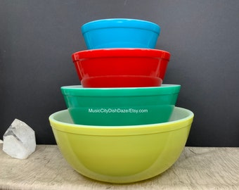 Vintage Pyrex Primary Bowls, New in Original Box, Set of 4, Mint Pyrex Multi Color Bowl Set, Mixing, Nesting, Made In USA, RARE Pyrex