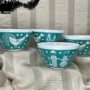 Pyrex Vintage Charm Bowls - Etsy