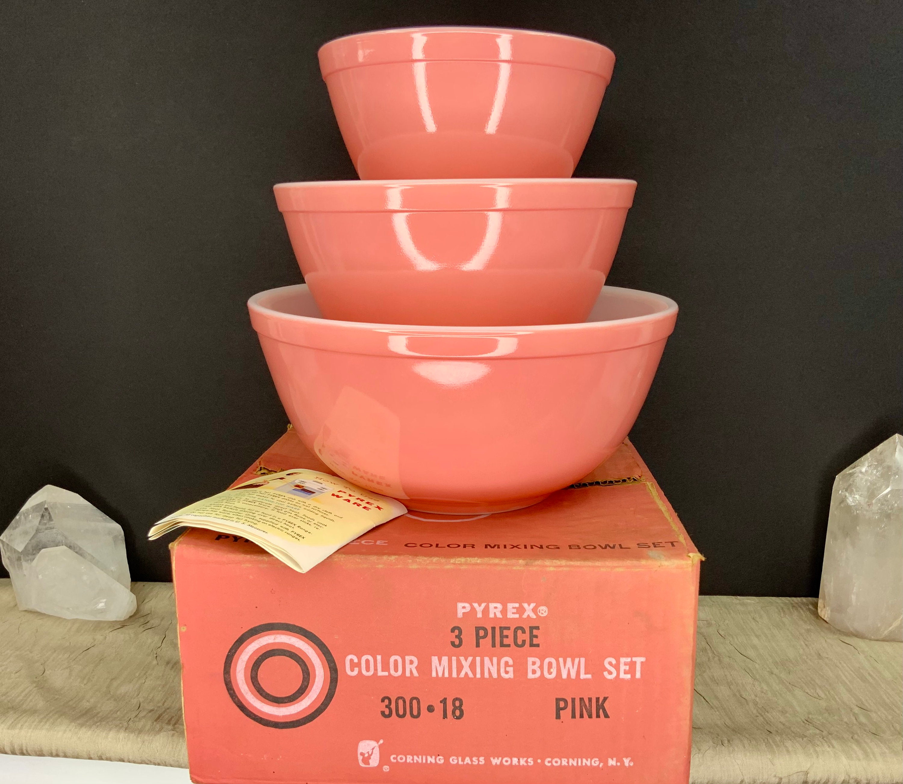 Vintage Pyrex Pink Mixing Bows, New in Box, Pink Nesting Bowls, Set of 3,  Original Box and Packing Material, Never Used Pyrex, Made in USA 