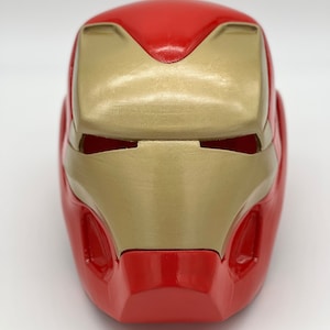 Iron Man Infinity Helm tragbar