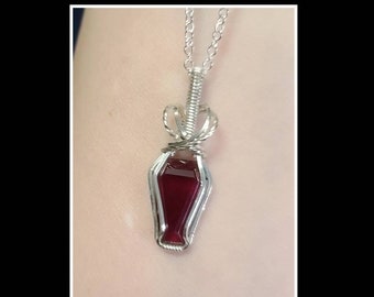 Mini garnet coffin pendant in solid sterling silver