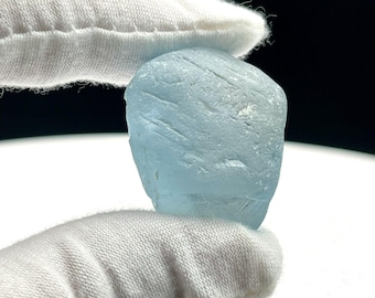 Natural Blue Topaz. 147.8 Carat Rough Earth Mined Gemstone.