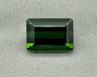 Green Tourmaline. 5.65 Carat, Amazingly Clear, Natural Emerald Cut Gemstone.