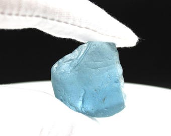 Blue Topaz, 147.20 Carat Natural Rough Gemstone.