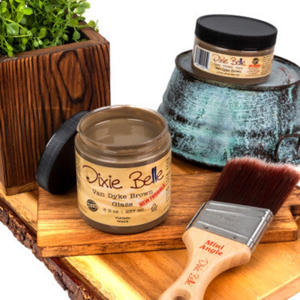 Dixie Belle Van Dyke Brown Glaze - New Formula - Same Day Shipping - Water Based Furniture Glaze - Color Wash - Aging Medium