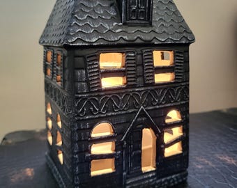 Ceramic Wax Warmer Haunted House Gothic Spooky