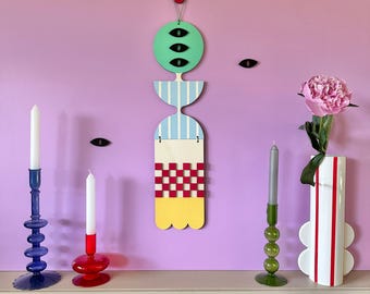 Funky maximalistische wanddecoratie: gedurfde kleuren, geometrisch decor multiplex