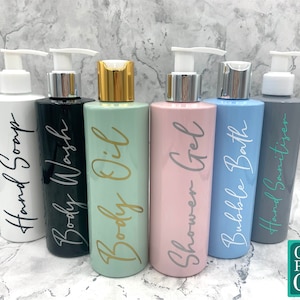 Personalisierter Vinyl Zusatz für farbige Flaschen | Frau Hinch inspiriert kundenspezifische Bad Dusche Küche Haus Lagerung Organisator, Multi Pump Dispenser