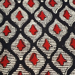 Beige svartrött blocktryckt bomullstyg, måttbeställd, randigt blommönstertyg för sömnad av klänningar, quiltning, möbeltyg, gardintyg