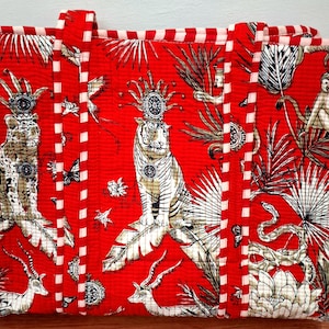 Red Quilted Tote Bag,Animal Jungle Print Bag,Shopping Bag,Shouder Bag,Travel Bag,Market Bag,Hand Block Printed,Beach Bag,With zip