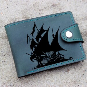 Billetera pirata, barco pirata, billetera grabada de barco, billetera plegable de cuero para hombres con imagen de arte de barco pirata personalizado * Es un gran regalo *