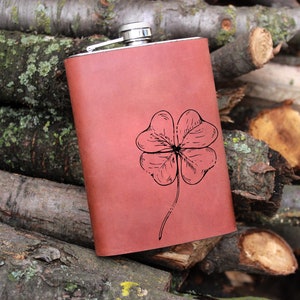 fiaschetta degli sposi, fiaschetta personalizzata, fiaschetta personalizzata, fiaschetta incisa, regalo degli sposi, fiaschetta per gli sposi, fiaschetta per lo stalliere, fiaschetta di cuoio