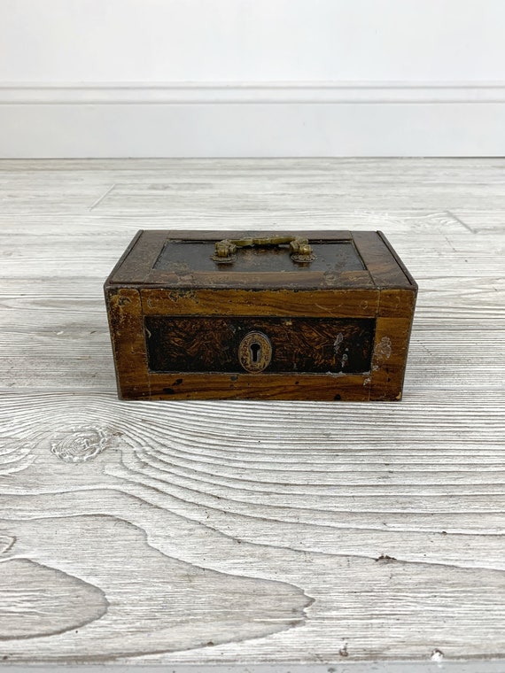 Antica scatola forte tedesca in miniatura Mini cassaforte in acciaio  Aspetto raro del legno Nessuna chiave SMH -  Italia