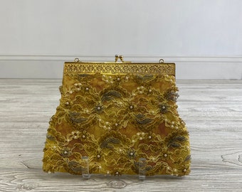 Vintage Portemonnaie/Clutch aus Perlen; Floral; Frühlings- und Sommeraccessoires (BMH)