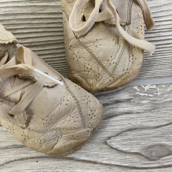 Vintage White Leather Baby Shoes /bh - image 2