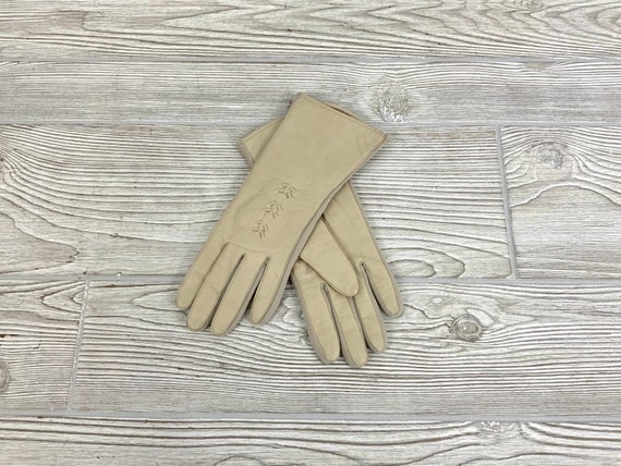 Vintage Wrist Length Leather Gloves; Vintage Ladi… - image 1