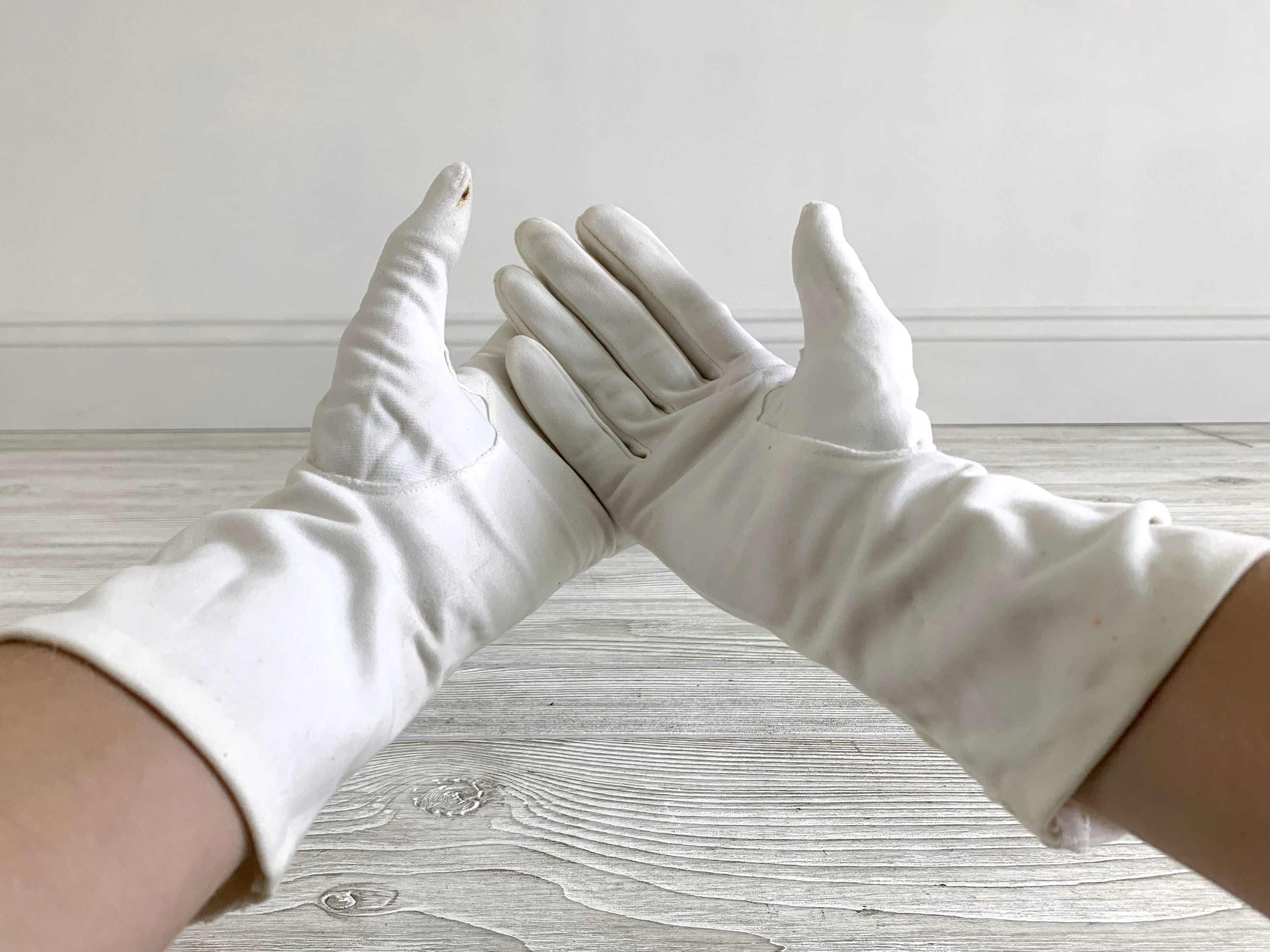 Elegant white gloves sale