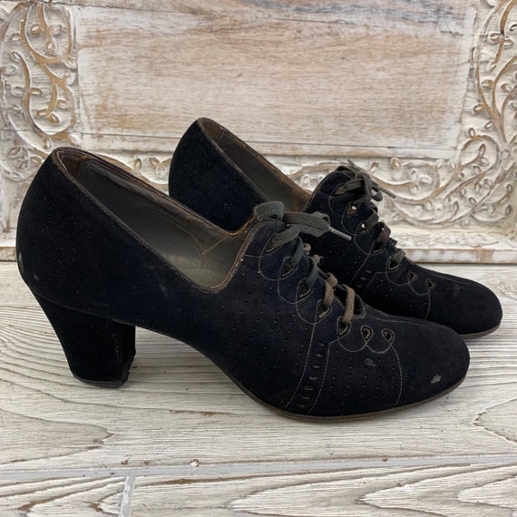 Antique 1920s/30s Heeled lace-up Shoes (HG) - image 2