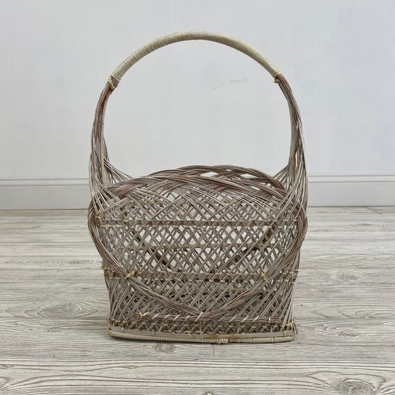 Large White Wicker Basket With Shell Design BMH Etsy