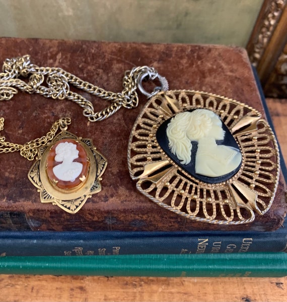 Lot of 2 Vintage Cameo Necklaces, 70s Costume Jew… - image 3