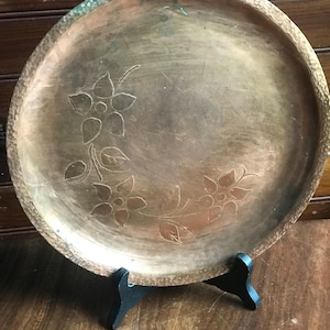 arts and crafts era copper tray hand hammered copper plate round decorative tray