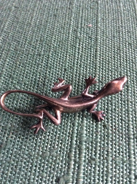 Lizard pin,sterling gecko pin,vintage silver lizar